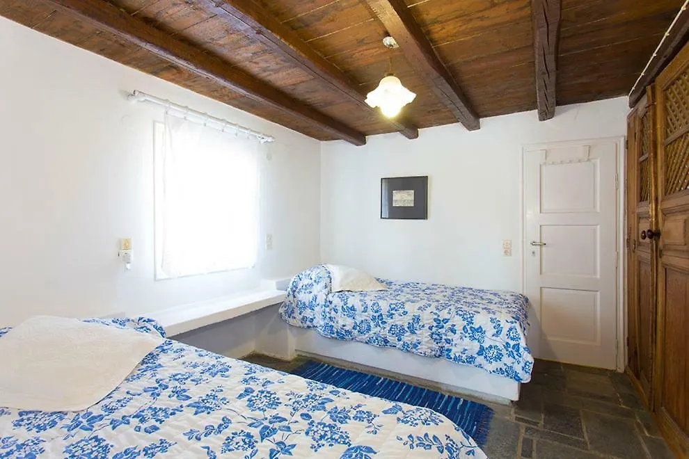 Traditional Mykonian Villa Ornos  Yunanistan